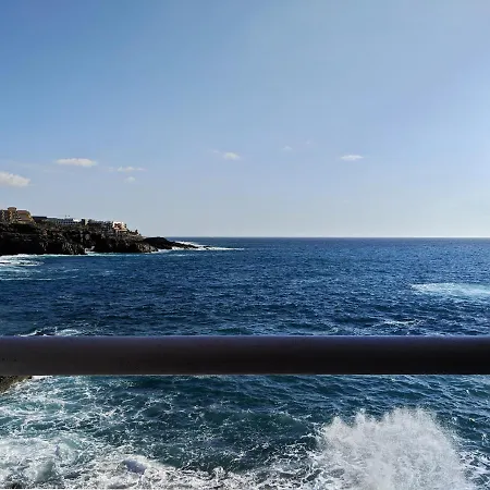 First-line Waterfront Studio 公寓 卡亚俄萨尔瓦赫